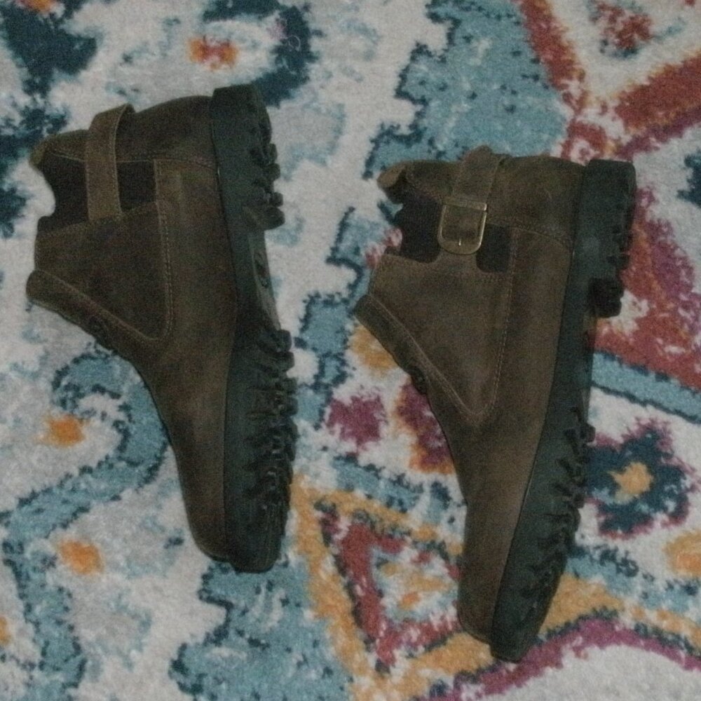 Fila Brown Leather Pull-on Adjustable Strap Gored Ankle Boots Booties size 9 - Picture 3 of 4